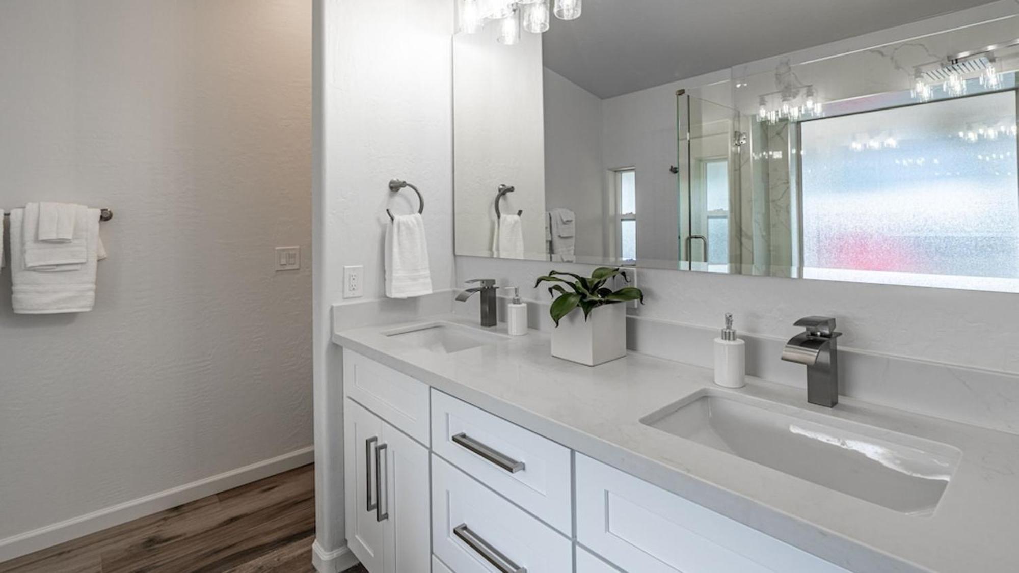 Stylish N Scottdsdale 4 Bdrm With Sparkling Pool And Games Galore * Phoenix