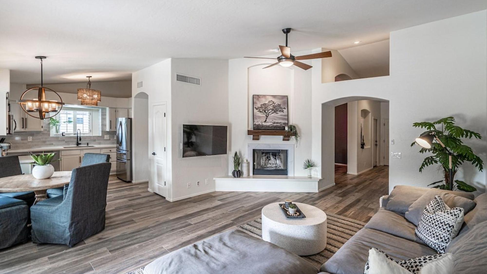 Stylish N Scottdsdale 4 Bdrm With Sparkling Pool And Games Galore Holiday home Phoenix
